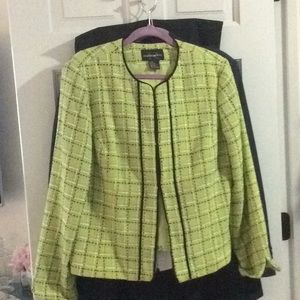 Gorgeous kiwi green fall blazer